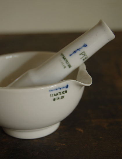 btg-505-4 mortar and pestle (from five from the ground) | simple pretty