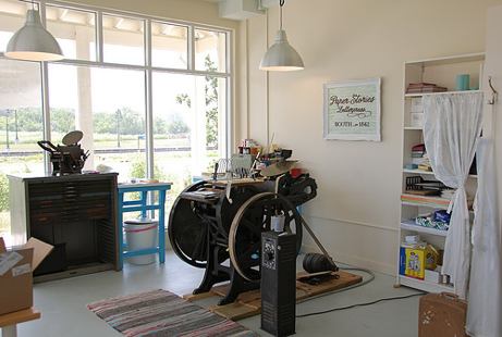 paper stories, grayslake, il | simple pretty