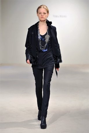verapf10 vera wang pre-fall 2010 | simple pretty