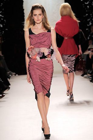 nina ricci fall 2010 | simple pretty