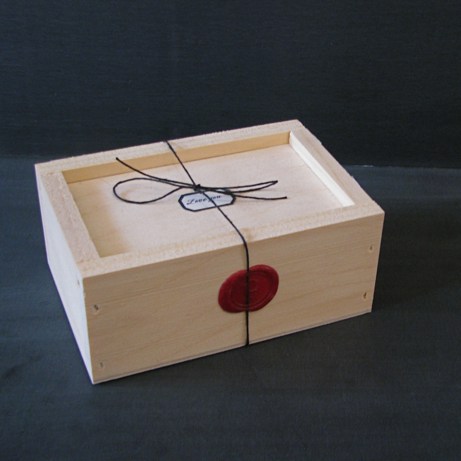 post61box1 inklore wooded gift box | simple pretty