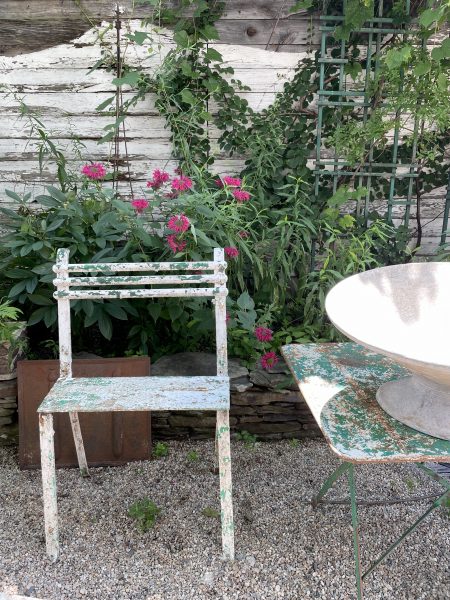 garden furnishings at red chair on warren | simple pretty